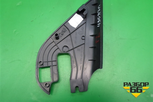 Накладка двери передней левой (5J0837993) для Skoda Fabia с 2007-2014г
