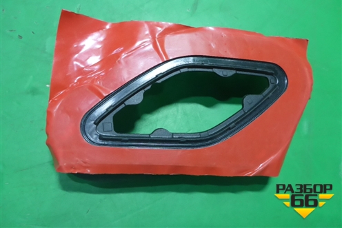 Кронштейн форсунки омывателя фары (левый новый) (1P0807923) для Seat Leon с 2005-2013г
