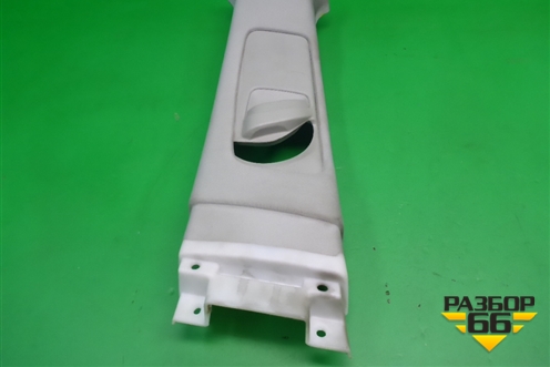 Обшивка стойки центральная верхняя левая (6241205030) для Toyota Avensis с 2003-2009г