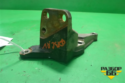Кронштейн двигателя правый ( 1.8л 1ZZ-FE) (123150D040) для Toyota Avensis с 2003-2009г