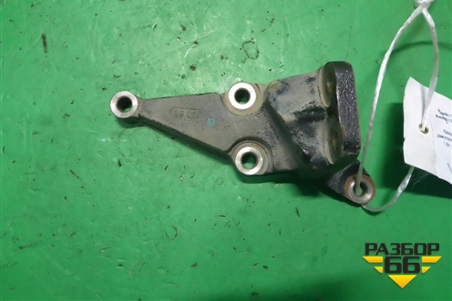 Кронштейн двигателя правый ( 1.8л 1ZZ-FE) (123150D040) для Toyota Avensis с 2003-2009г
