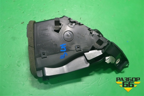 Дефлектор воздушный центральный (левый) (8A61A018B09AFW) для Ford Fiesta с 2008-2015г