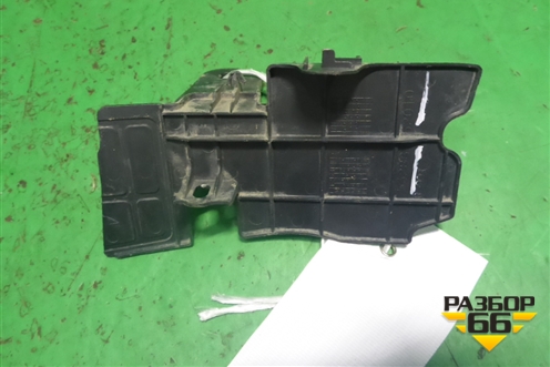 Дефлектор радиатора левый (нижний) (5328852010) для Toyota Yaris с 2005-2011г