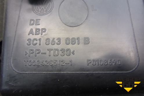 Накладка на торпедо (левая под рулём) (3C1863081B) для Volkswagen Passat (B6) с 2005-2010г