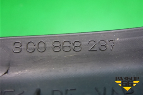 Накладка на торпедо (вертикальная левая) (3C0868237) для Volkswagen Passat (B6) с 2005-2010г