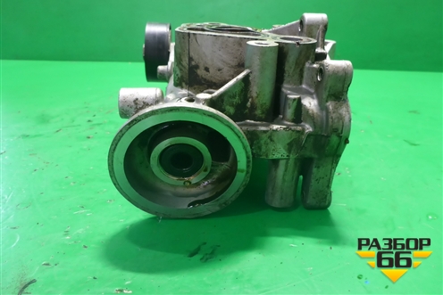 Кронштейн генератора ( 1.8л BZB) (06J903143S) для Volkswagen Passat (B6) с 2005-2010г