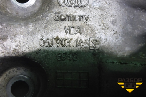 Кронштейн генератора ( 1.8л BZB) (06J903143S) для Volkswagen Passat (B6) с 2005-2010г