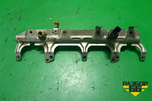 Рейка топливная рампа ( 1.8л BZB) (06J133317G) для Volkswagen Passat (B6) с 2005-2010г