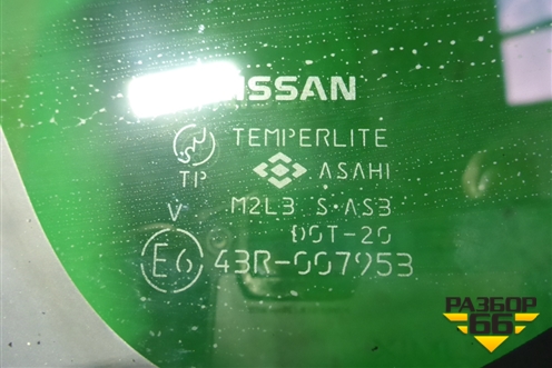 Стекло глухое правое (штатная тонировка) (83300CA000) для Nissan Murano (Z50) с 2002-2008г