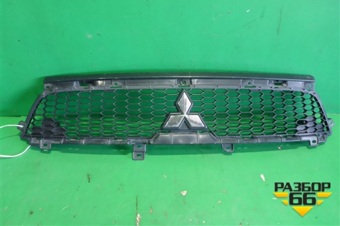 Решетка радиатора (после 2010г) (6402A198) для Mitsubishi Outlander XL с 2006-2012г