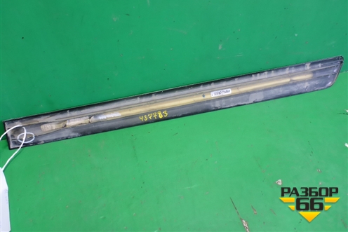 Накладка двери задней правой (A1646902862) для Mercedes Benz GL-Klass X164 с 2006-2012г
