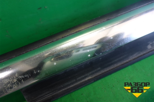 Накладка стекла заднего правого (хром) (8R0853764F) для Audi Q5 c 2008-2017г