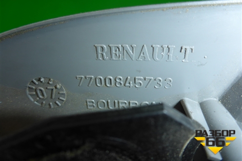 Накладка двери передней левой уголок (7700845733) для Renault Clio с 1998-2002г