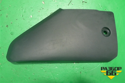 Накладка внутренняя (на консоль правая) (68920EL00A) для Nissan Tiida (C11X) с 2004-2013г
