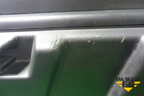 Обшивка багажника правая (нижняя) для Land Rover Discovery 3 с 2004-2009г