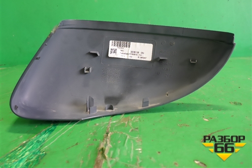 Накладка зеркала правого (3C8857538) для Volkswagen Passat-CC с 2008г