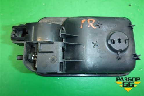 Ручка внутренняя двери передней правой (FVC500126) для Land Rover Discovery 3 с 2004-2009г