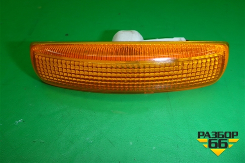Повторитель поворота в дверь (5H2213K309A) для Land Rover Discovery 3 с 2004-2009г