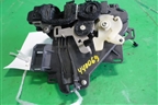 Замок двери задней левой для Volkswagen Polo с 2001-2009г