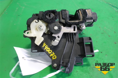Замок двери задней правой для Volkswagen Polo с 2001-2009г