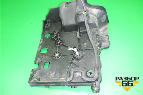 Площадка под аккумулятор (левая) (DWM500110) для Land Rover Discovery 3 с 2004-2009г