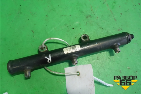 Рейка топливная рампа (правая 2.7л  276DT) (4R8Q9D280BC) для Land Rover Discovery 3 с 2004-2009г