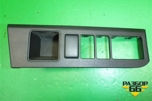 Рамка под кнопки (684859U100) для Nissan Note (Е11) с 2005-2013г