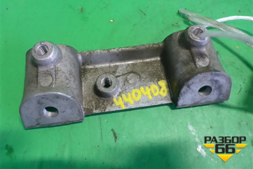Кронштейн (топливной рейки 2.7л  276DT) (4R8Q9W276AB) для Land Rover Discovery 3 с 2004-2009г