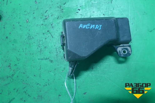 Блок предохранителей подкапотный (827413020) для Toyota Avensis с 2003-2009г