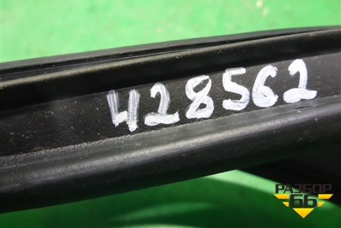 Уплотнитель двери задней левой (13189019) для Opel Corsa D с 2006-2014г