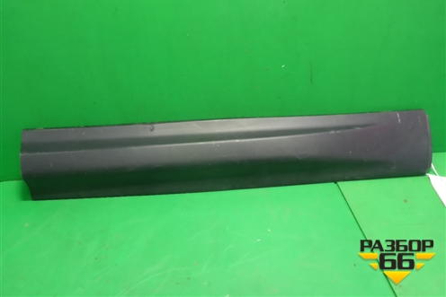 Накладка двери передней правой (DK6221064AD) для Land Rover Range Rover Sport с 2013-2022г