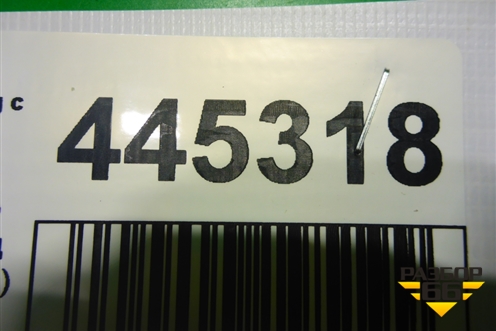 Кронштейн заднего бампера левый (под фонарь) (7L6807861) для Volkswagen Touareg c 2002-2010г