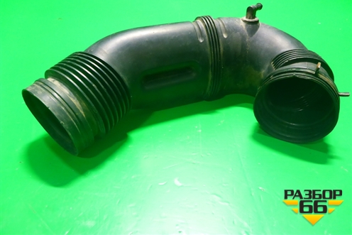 Патрубок воздушного фильтра (3.6л BHK) (7L0129684B) для Volkswagen Touareg c 2002-2010г