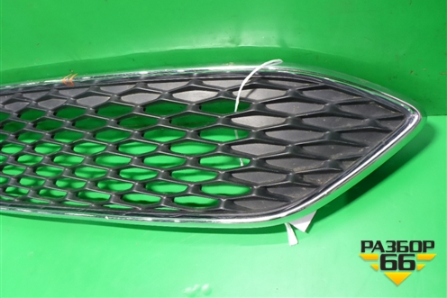 Решетка радиатора (после 2015г) (F1EB8200A) для Ford Focus 3 с 2011г