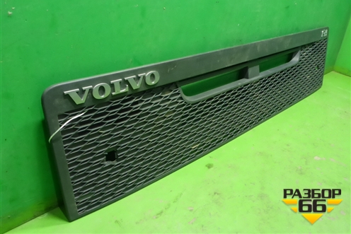 Решетка в капот  (84033228) для Volvo  TRUCK FH с 2013-2019г