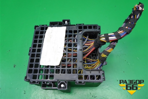 Блок предохранителей салонный (8V5T14A005AFE) для Ford Fiesta с 2008-2015г