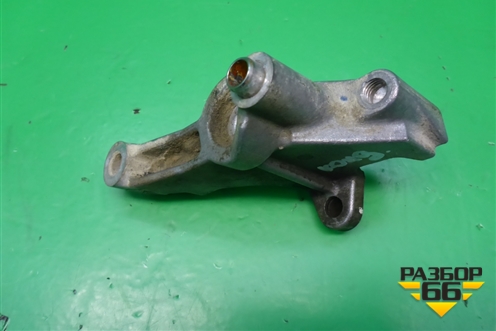 Кронштейн компрессора кондиционера (4.5л 1VD-FTV) (1253151010) для Toyota Land Cruiser (200) с 2008г