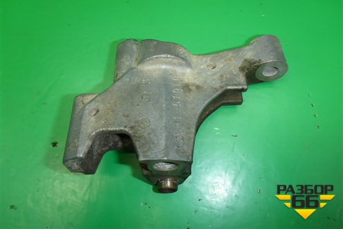 Кронштейн компрессора кондиционера (4.5л 1VD-FTV) (1253151010) для Toyota Land Cruiser (200) с 2008г