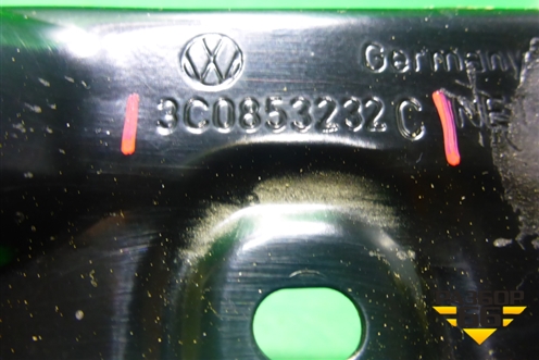 Кронштейн (правой накладки на порог) (3C0853232C) для Volkswagen Passat (В7) с 2011-2014г