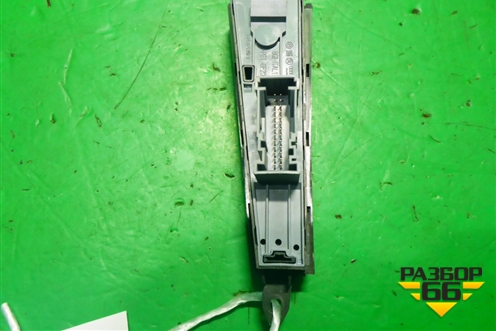 Кнопка включения парктроника (3AB927238A) для Volkswagen Passat (В7) с 2011-2014г