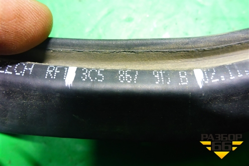 Уплотнитель двери (задней левой на кузов) (3C5867913B) для Volkswagen Passat (В7) с 2011-2014г