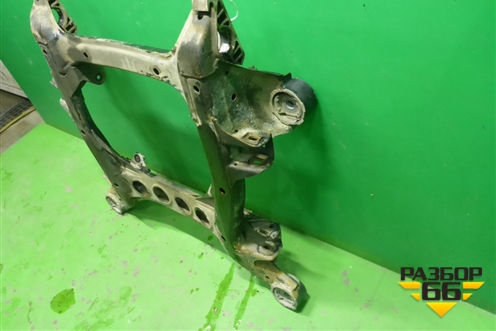 Подрамник передний АКПП (7L0400025) для Volkswagen Touareg c 2002-2010г