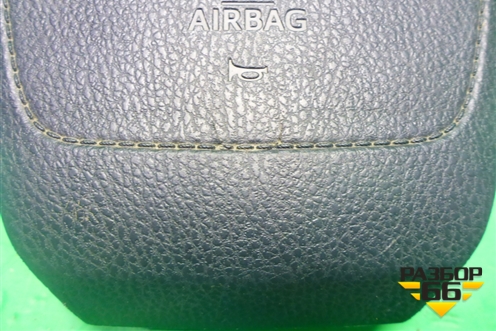 Крышка AIR BAG в рулевое колесо (после 2015г) для Toyota Land Cruiser (200) с 2008г