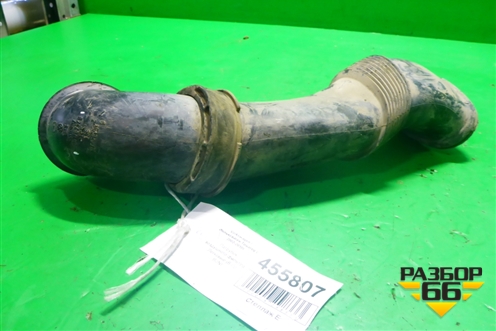Патрубок воздушного фильтра (6.0л BJN) (7L6128752B) для Volkswagen Touareg c 2002-2010г