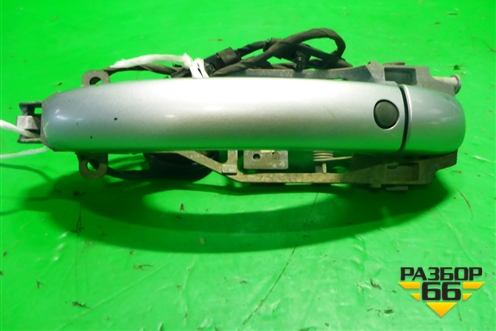 Ручка наружная двери задней левой (с кнопкой) (7L0839885A) для Volkswagen Touareg c 2002-2010г