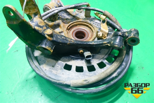 Кулак задний правый (7L0505438B) для Volkswagen Touareg c 2002-2010г
