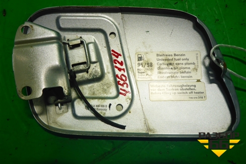 Лючок бензобака (7L6809905B) для Volkswagen Touareg c 2002-2010г