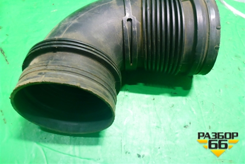 Патрубок воздушного фильтра (6.0л BJN) (7L6128684C) для Volkswagen Touareg c 2002-2010г