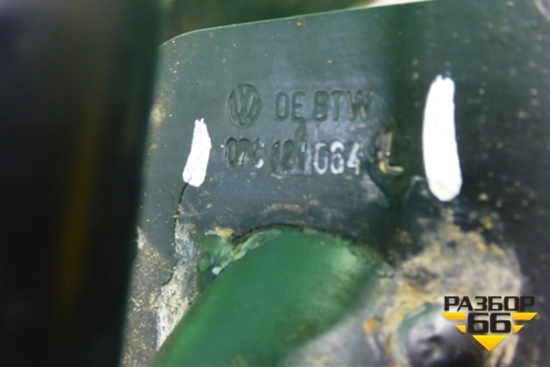 Трубка системы охлаждения (6.0л BJN) (071C121064L) для Volkswagen Touareg c 2002-2010г