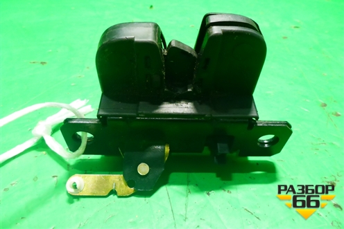 Замок багажника (7L6827505C) для Volkswagen Touareg c 2002-2010г